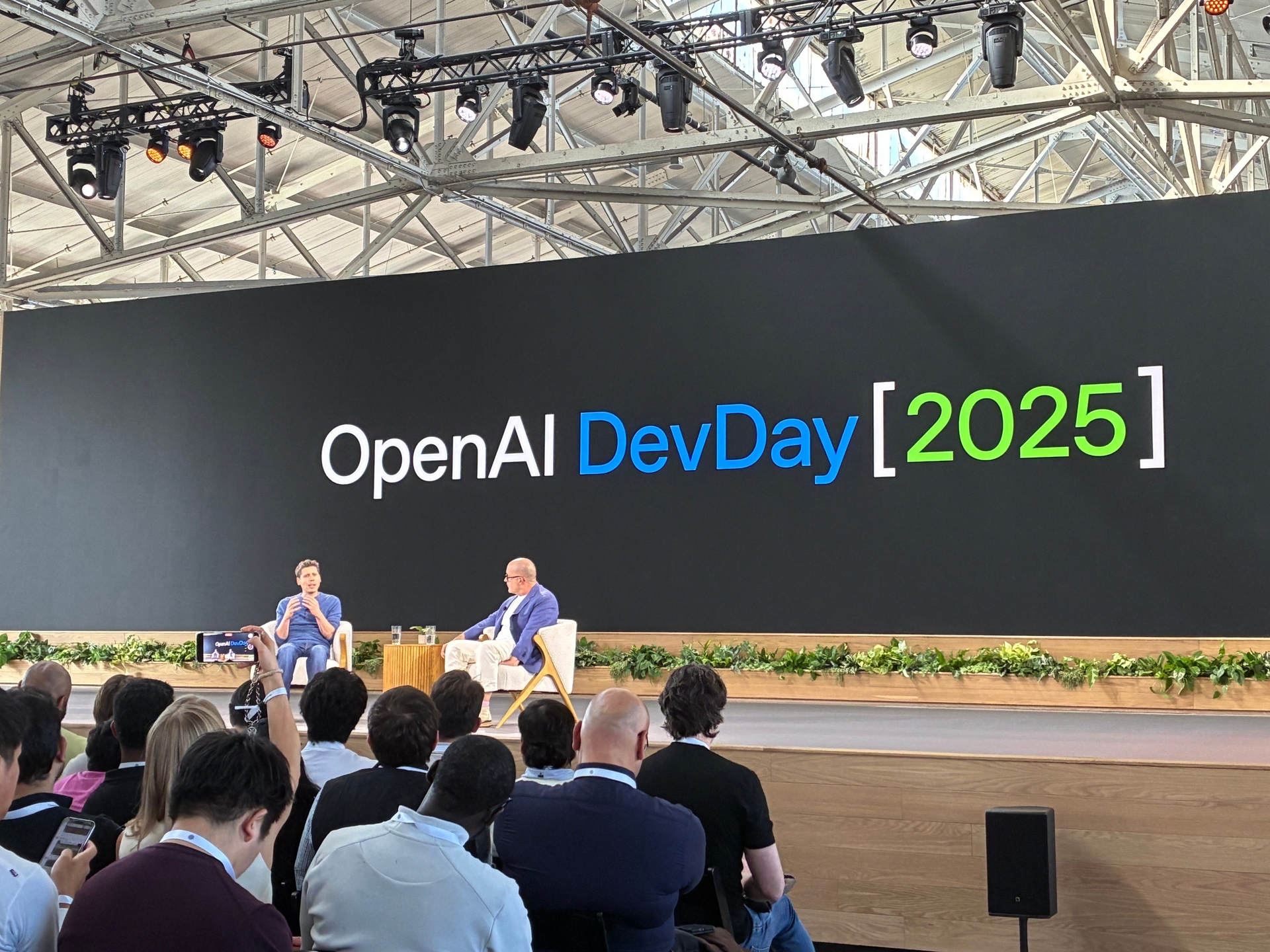 Jony Ive Explora Novas Ideias de Gadgets da OpenAI