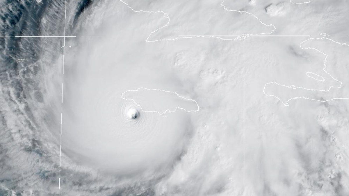 Sete mortes antes do impacto do furacão Melissa na Jamaica