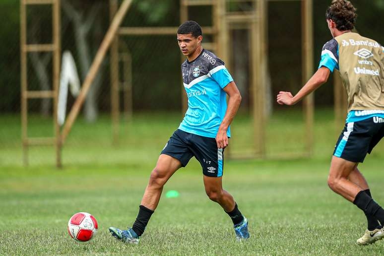 Grêmio viaja para disputar a Copinha