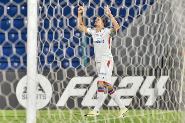 Thiago Galhardo alcança a marca de 100 jogos pelo Fortaleza