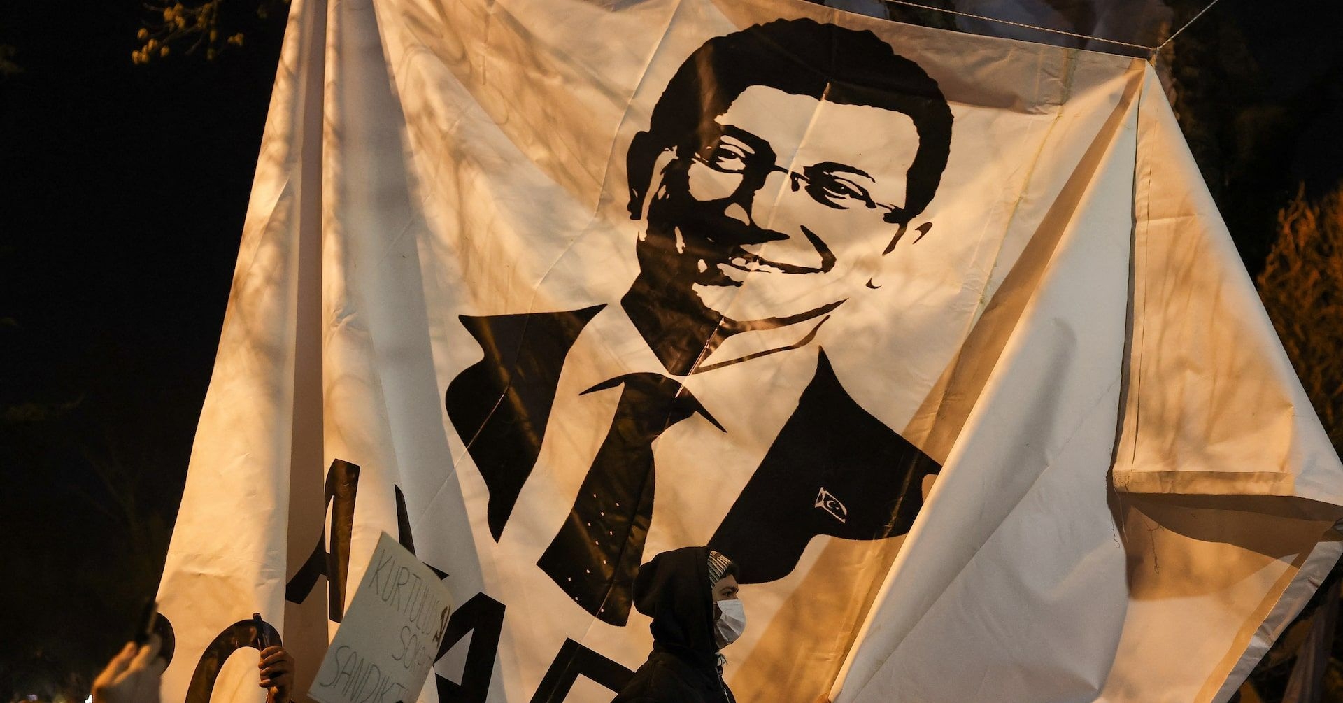 Detenção de Imamoglu Provoca Protestos na Turquia