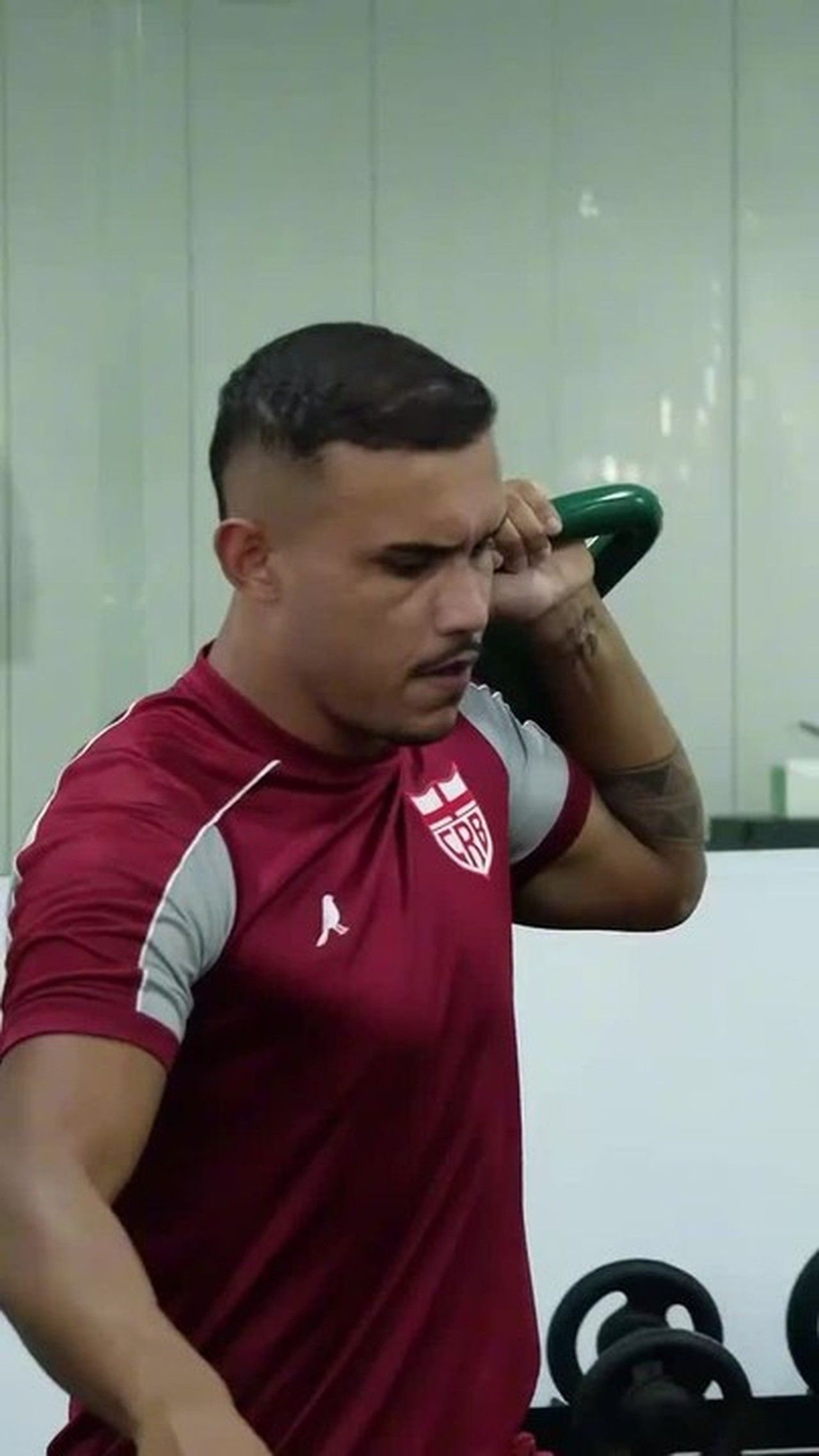 Janela de junho: CRB e CSA buscam reforços urgentes