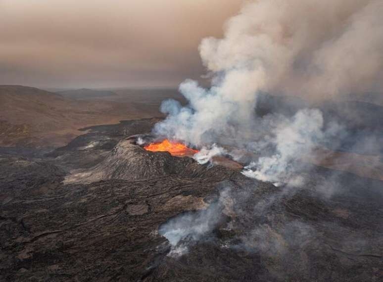 Cidade da Islândia é evacuada após série de terremoto
