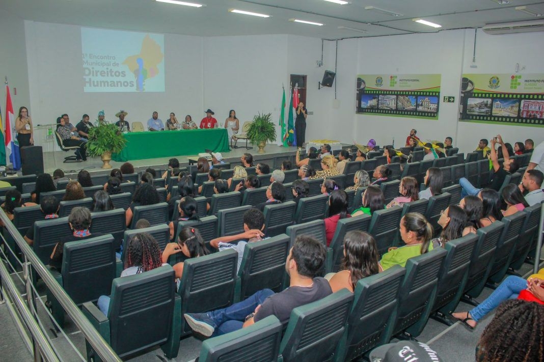 Secretaria de Assistência Social de Penedo promove 1º Encontro Municipal sobre Direitos Humanos: Desafios e Perspectivas