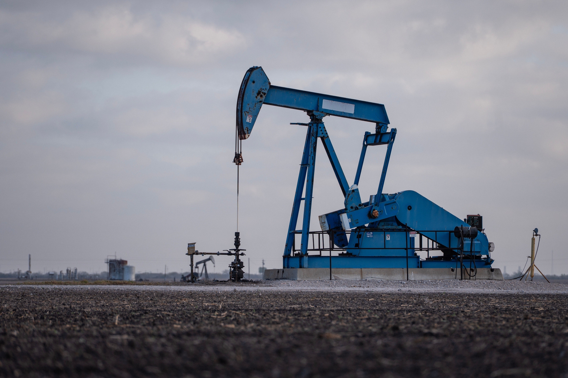 Impactos da guerra no petróleo: quem ganha e quem perde