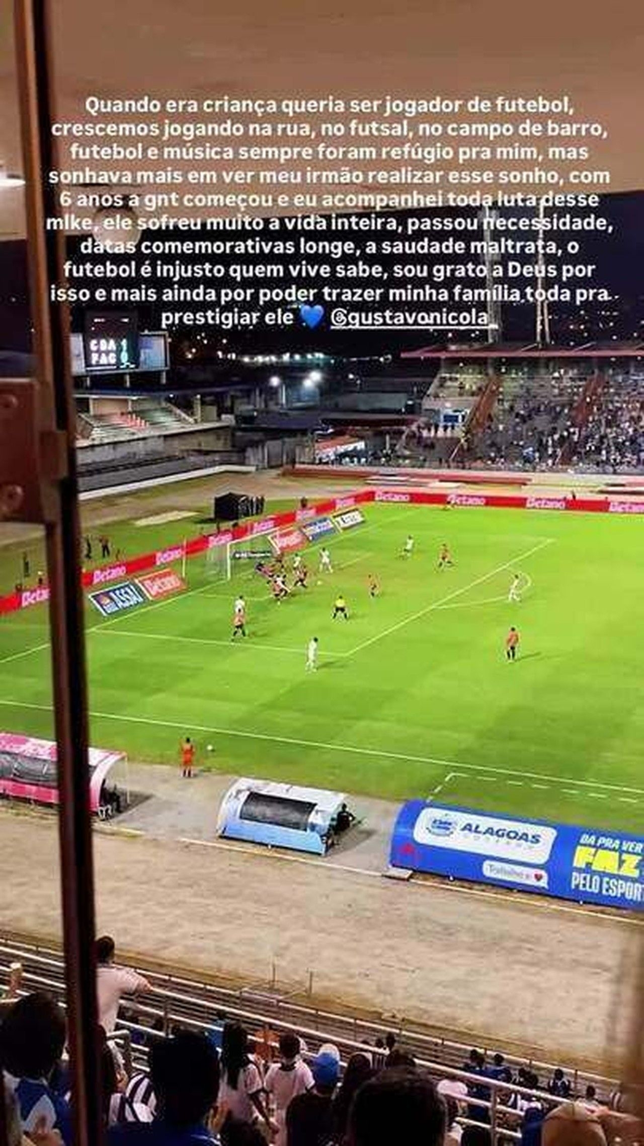 MC Daniel torce pelo irmão Gustavo no Estádio Rei Pelé