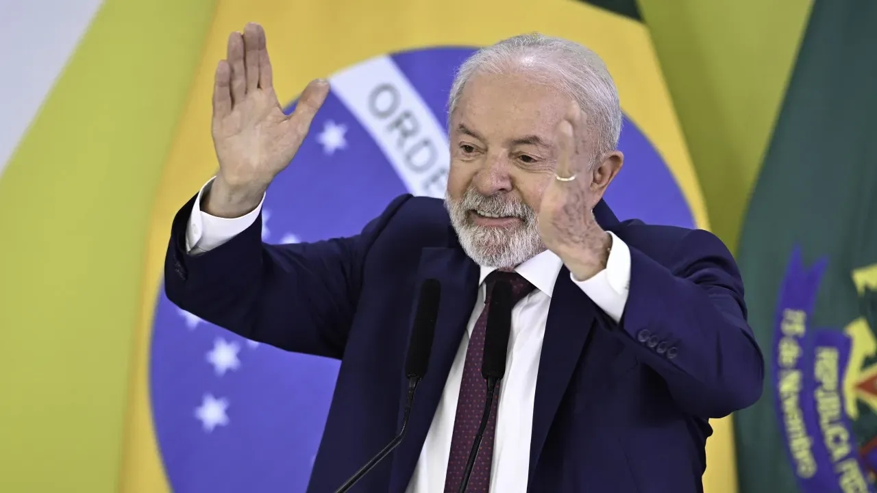 Lula celebra triunfo da democracia brasileira sobre tarifas de Trump