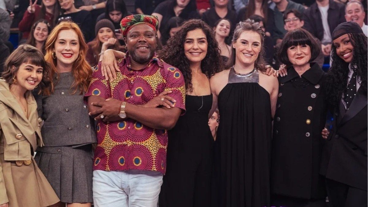 Altas Horas homenageia grandes nomes da música