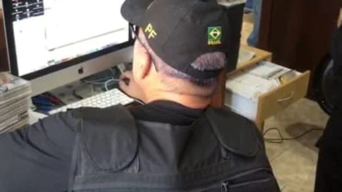 Idoso preso por pornografia infantil em Guarujá SP