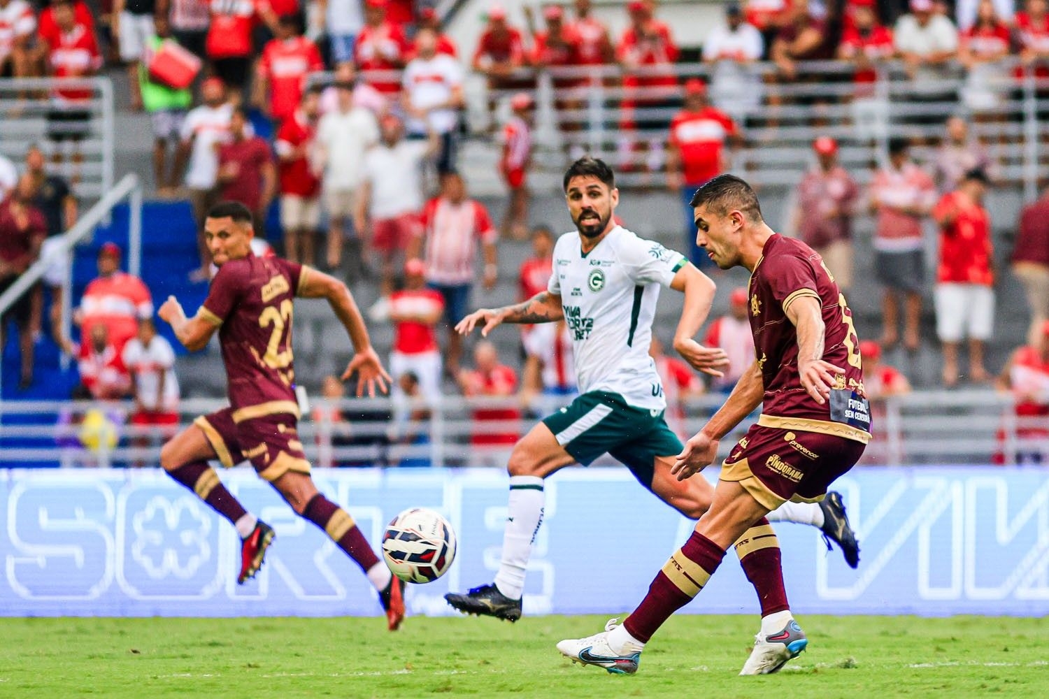 CRB diminui público e renda na vitória sobre Goiás