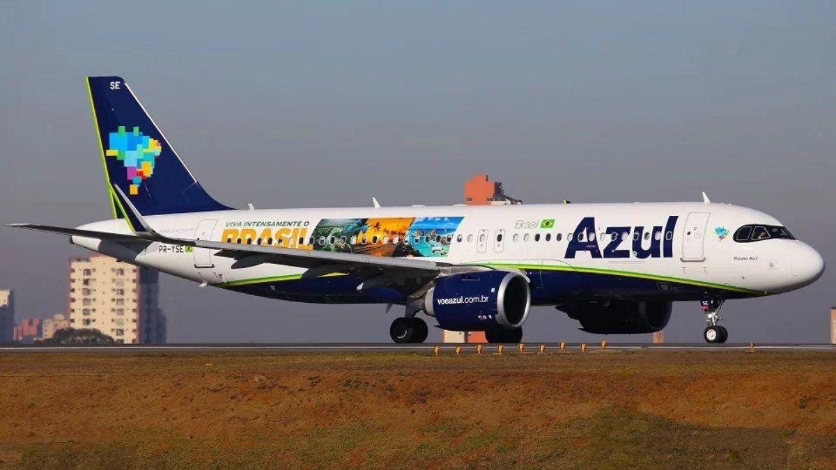 Avião realiza pouso de emergência em Brasília por bomba