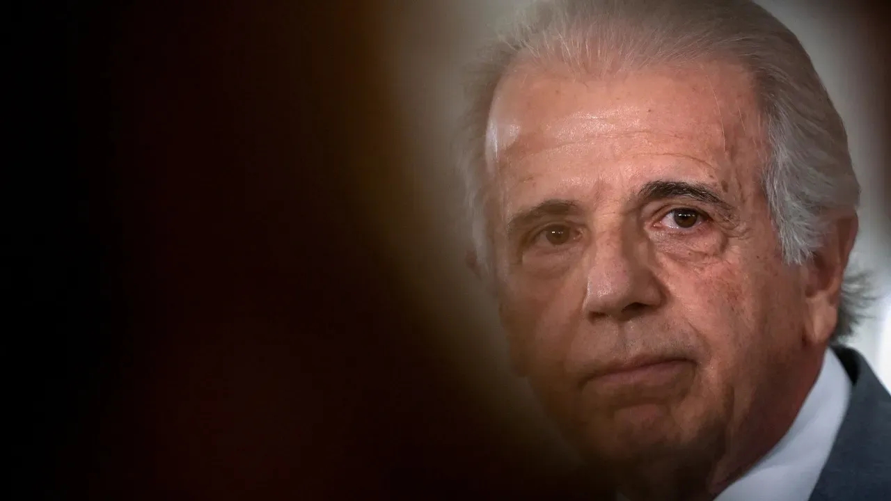 Mucio permanece na Defesa após apelo de Lula